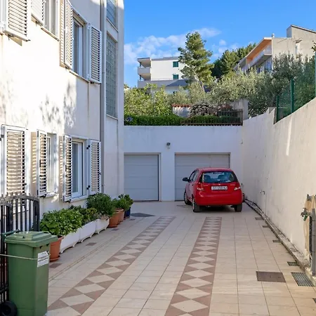 With Parking Space Podstrana, Split - 10249 珀德垂那